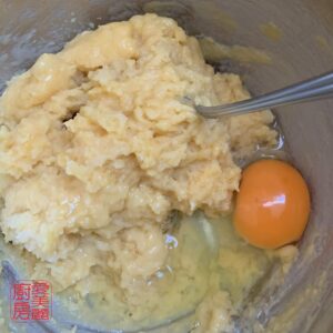 Auntie Emilys Kitchen-Fried Sugar Egg Puff-Step6