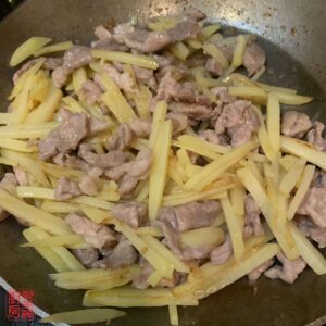 Auntie Emilys Kitchen-Shoestring Potato and Pork Stir-fry-Step12