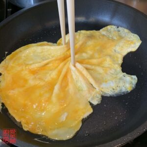 Auntie Emilys Kitchen-Tornado Omelet Rice with Meat Sauce-Egg-Step3