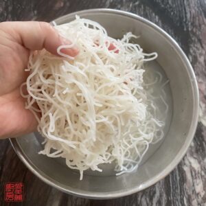 Auntie Emilys Kitchen-Singapore Fried Rice Vermicell-StepB4