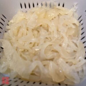 Auntie Emilys Kitchen-Spicy Sea Cucumber Jellyfish Salad-Step 3