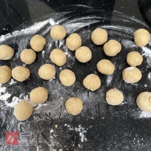Auntie Emilys Kitchen-Sesame Laughing Balls-Step11