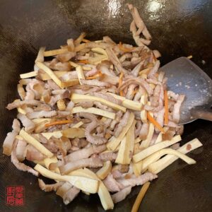 Auntie Emilys Kitchen-The Original Spring Roll-Step15