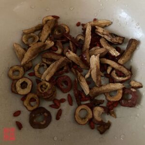 Auntie Emilys Kitchen-Three Reds Digestive Tea-Step2