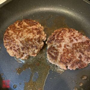 Auntie Emilys Kitchen-Almost Shack Stack-Beef-Step3