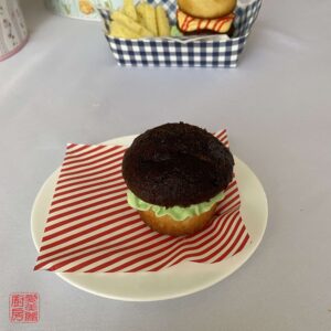 Auntie Emilys Kitchen-Cheeseburger Cupcake-Step 13