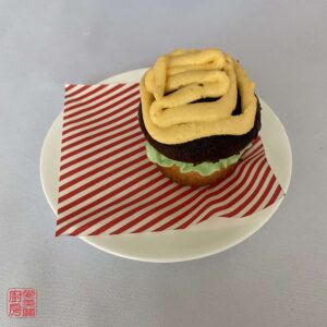 Auntie Emilys Kitchen-Cheeseburger Cupcake-Step 14