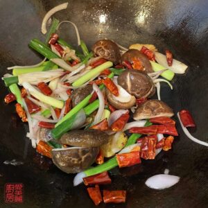 Auntie Emilys Kitchen-Garlic Chili Sizzling Chicken Pot-Step13