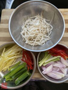 Auntie Emilys Kitchen-Soy Sauce Chow Mein-Step4