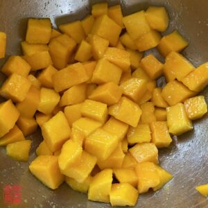 Auntie Emilys Kitchen-Mango Pudding-Step2