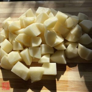 Auntie Emilys Kitchen-Braised Pork with Potatoes-Step2