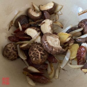 Auntie Emilys Kitchen-Garlic Roasted Pork and Tofu Clay Pot-Step9
