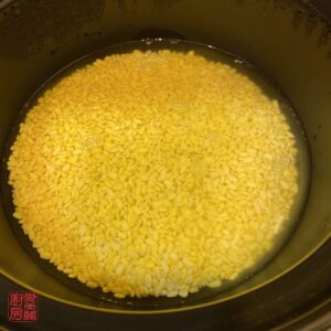 Auntie Emilys Kitchen-Snowy Mooncake-Mung Bean-Step3