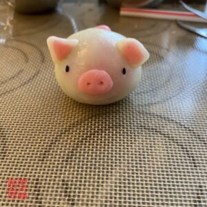 Auntie Emilys Kitchen-Snowy Mooncake-Pig-Step18