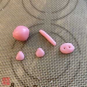 Auntie Emilys Kitchen-Snowy Mooncake-Pig-Step8