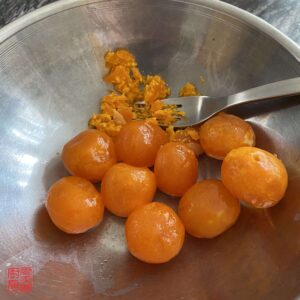 Auntie Emilys Kitchen-Snowy Mooncake-Yolk-Step2