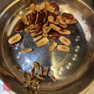 Auntie Emilys Kitchen-Throat Soothing Tea-Step4