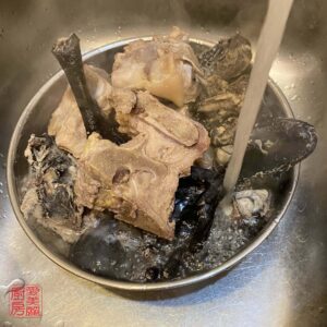 Auntie Emilys Kitchen-Ginseng Silkie Chicken Soup-Step4