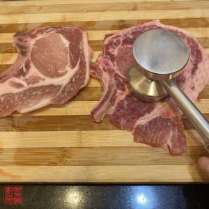 Auntie Emilys Kitchen-Pork Chop with Scallion Oil-Step1