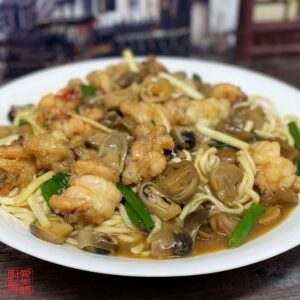 Auntie Emilys Kitchen-Lobster Yee Mein-Step28