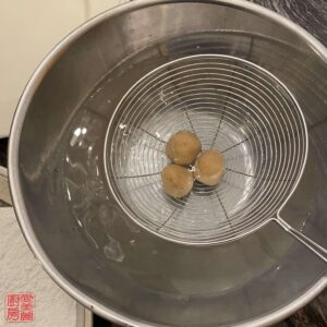 Auntie Emilys Kitchen-Peanut Yuan Xiao-Step7
