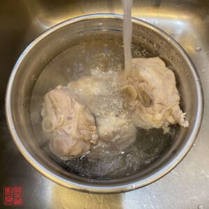 Auntie Emilys Kitchen-Lotus Root and Dried Octopus Soup-Step3