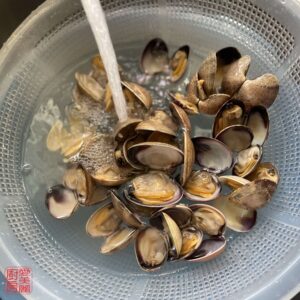 Auntie Emilys Kitchen-Clams with Black Bean Sauce-Step6