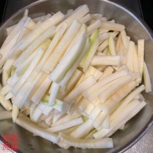 Auntie Emilys Kitchen-Fuzzy Melon Vermicelli with Dried Shrimp-Step 6