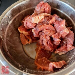 Auntie Emilys Kitchen-Smooth Egg and Beef on Rice Noodles-Step 3